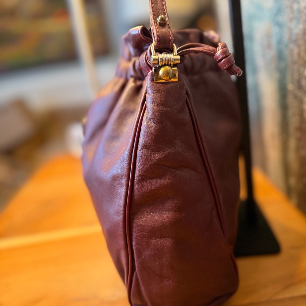 Etienne Aigner Minimalist 1970’s/80’s Burgundy Leather Bucket Shoulder Bag - Picture 8 of 16